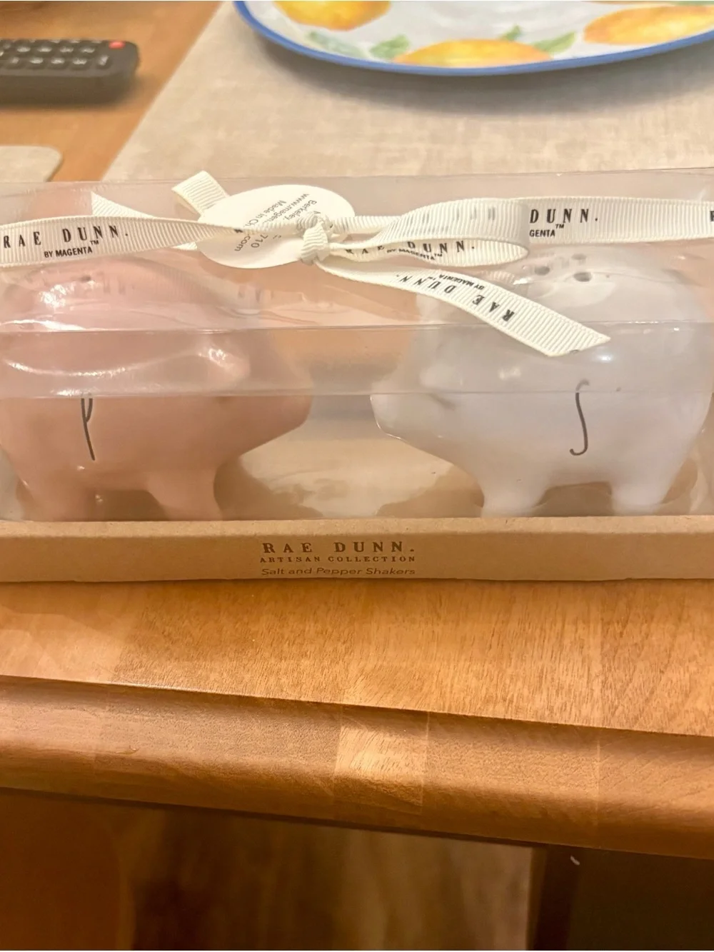 HARD TO FIND- Rae Dunn Pig Salt & Pepper Pig Shaped Ceramic Shaker Set
